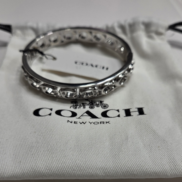 NWT! COACH NEW YORK SIGNATURE C HINGED BANGLE BRACELET SILVER - Picture 1 of 5
